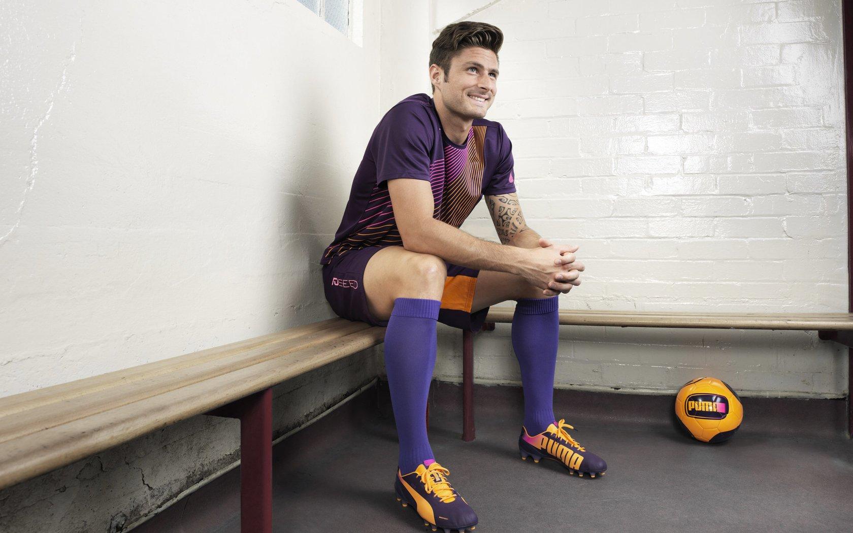 骑勇双雄的统治阴影下，自由球员市场的价值重构与冠军梦的凋零